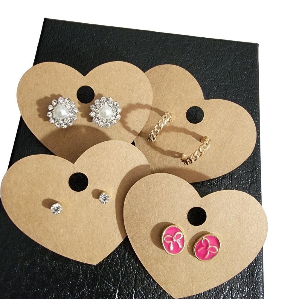 25 Pairs of earrings, New Packaged on cards - Picture 7 of 10